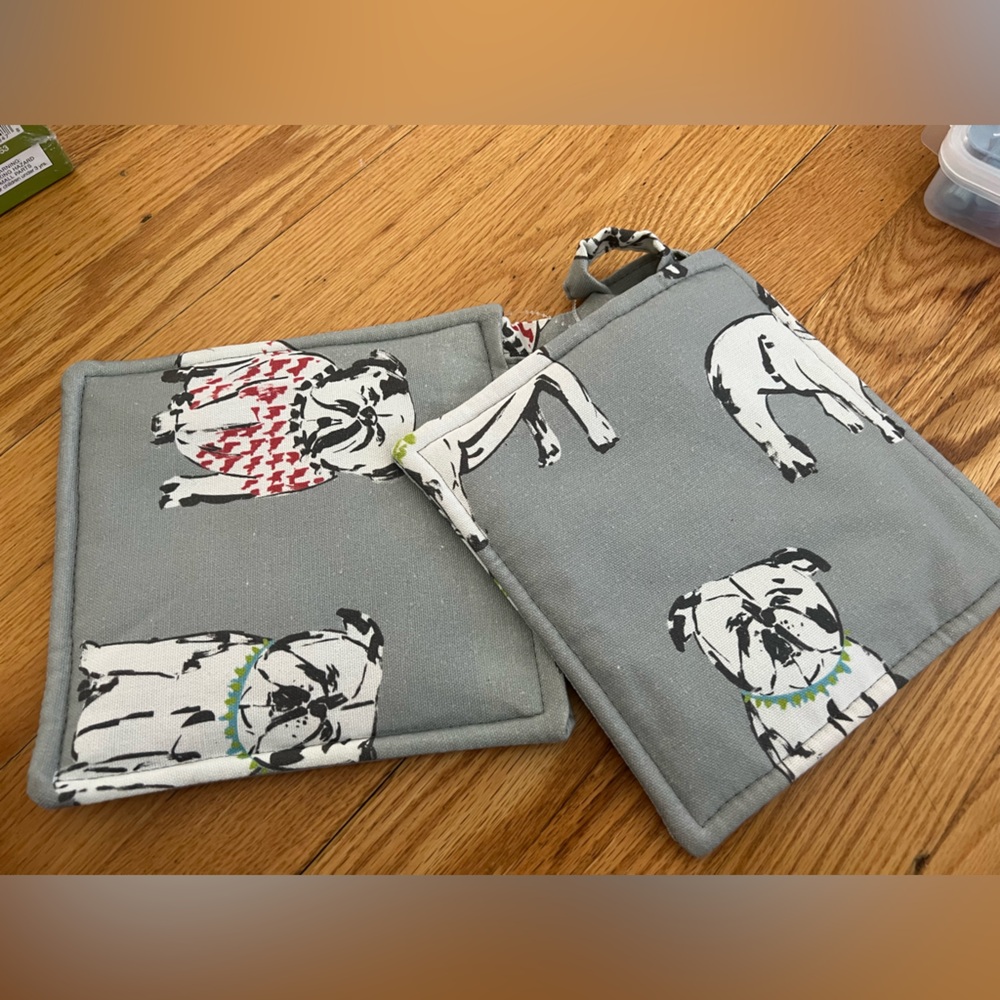 2 Gray Bulldog Print Pot Holders